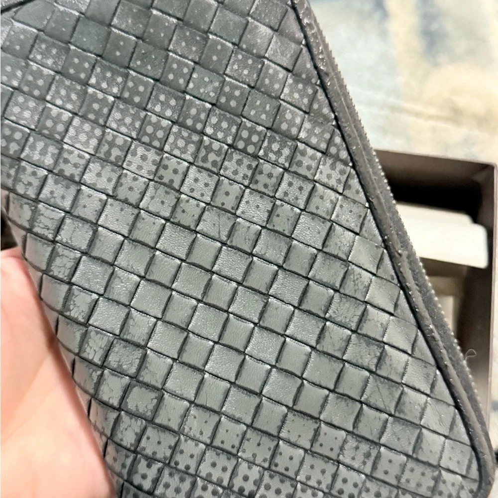 Bottega Veneta  Leather Wallet - Picture 4 of 15